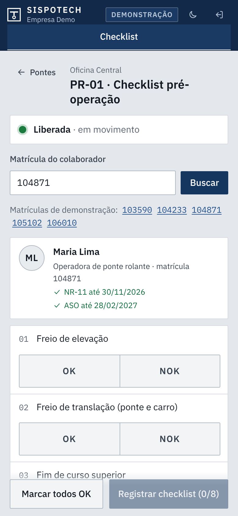 Tela de checklist no celular, na demonstração.